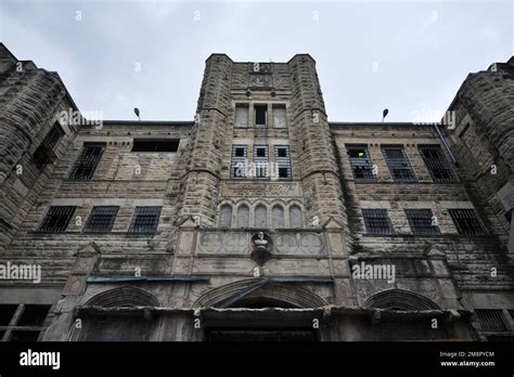 The Entrance To The Missouri State Penitentiary In Jefferson City