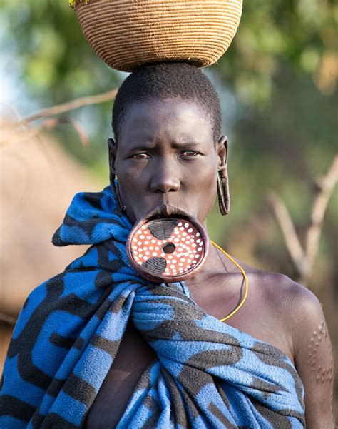 SURMA TRIBE OF ETHIOPIA LIP PLATES AND TRADITIONS – Ashaiman Online