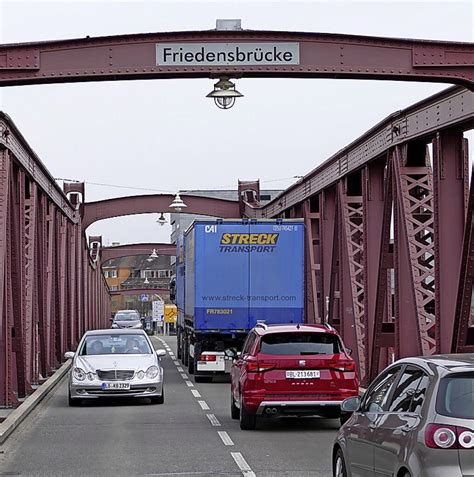 Friedensbr Cke Zwei Tage Voll Gesperrt Weil Am Rhein Badische Zeitung