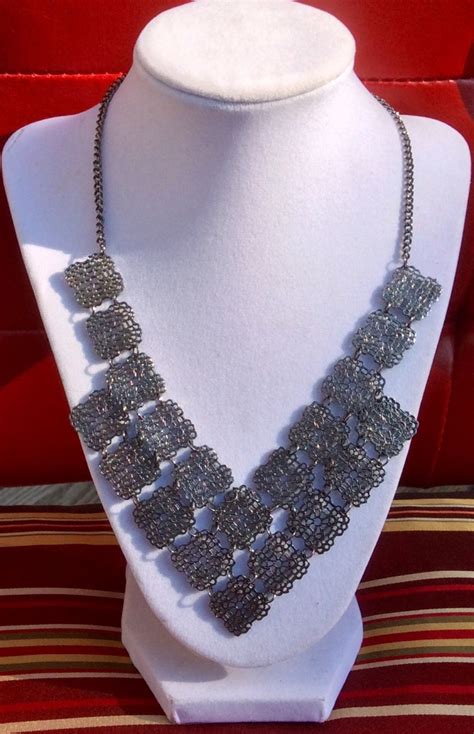 Gorgeous Vintage Silver Tone Chainmail Bib Necklace Etsy