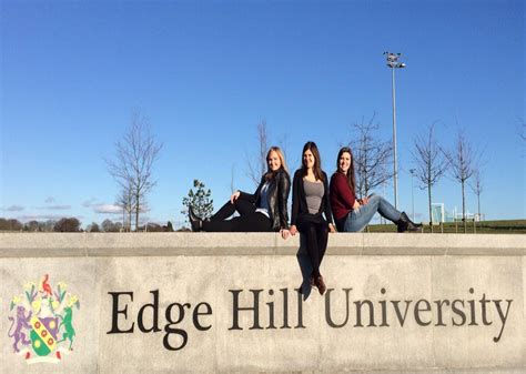 Edge Hill University Inggris