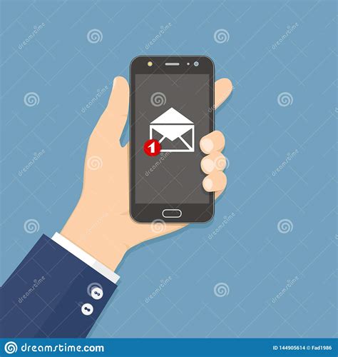 Mano Que Sostiene Smartphone Con El Icono Del Correo Electr Nico Estilo