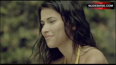 Laura Penuela In Hot Bikini Indigenous 0 54 NudeBase