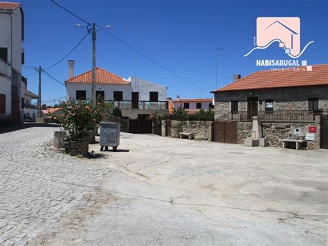 Quintas e casas rústicas Casa Rústica T5 Duplex à venda em Lajeosa e