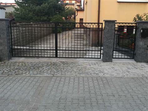 Ogrodzenia Bramy Furtki Balustrady Barierki Kraty Jaworzno Olx Pl