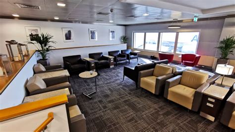 Review: American Airlines First Class Lounge, London Heathrow - Point Hacks