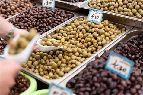 Explore the hidden food gems of Athens - Delicious Athens