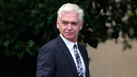 phillip schofields admission  kill   career uk news