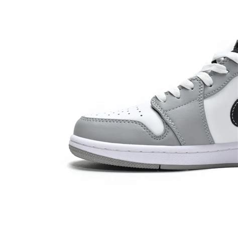 Mid Air Jordan 1 Mid Light Smoke Grey 554724 078 Boostmasterlin