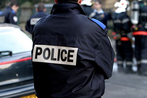 Faits Divers Justice Jeune Tu Par Un Policier La Famille De La Hot