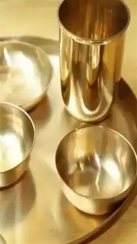 Brass Utensils भाग्य को जगाते हैं पीतल के बर्तन आज ही करें ये उपाय