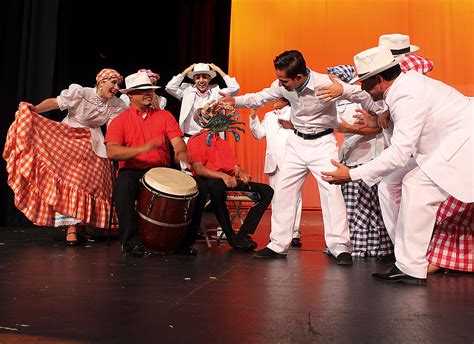 Puerto Rico Grupo Folkl Rico Guarionex Festival Folkl Rico De Los