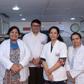 Best Pathologist Pathology Doctor In Meerut Dr Shweta Garg