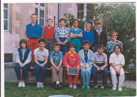 Photo De Classe Cm2 Mme Magneron De 1987 SAINT JOSEPH Copains D Avant