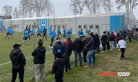 Spal Successo Per L Allenamento A Porte Aperte Presenti Un Centinaio