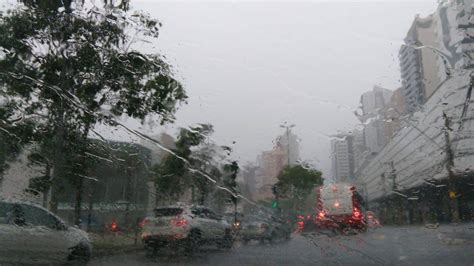 Tempestade De Granizo Pode Atingir Bh E Cerca De 700 Cidades De Mg