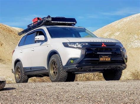 This Mitsubishi Outlander Is Equipped With A Set Of Bf