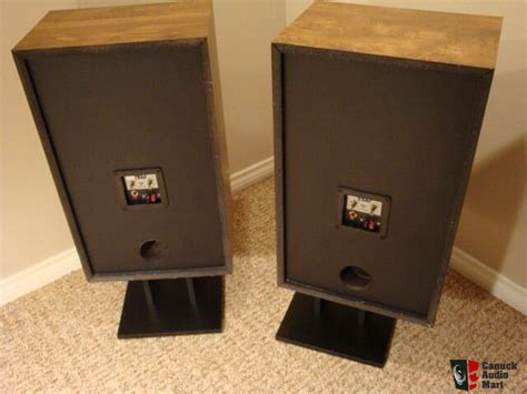 Cerwin Vega Hed U Speakers New Surrounds Photo Canuck