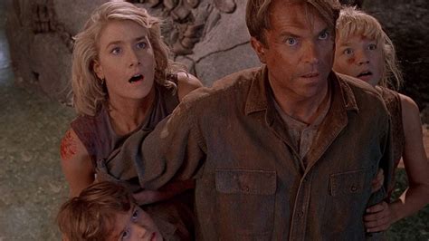 “you Could Hardly Hear The Dinosaurs Roar” Jurassic Park Star Sam Neill Backs Tom Cruise