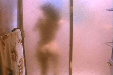 Naked Grace Renat In Hembras Y Un Macho Menos