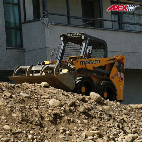 Your Skid Steer Needs Solid Tires Here Is Why APEXWAY PRODUCT CORP