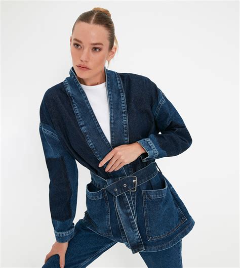 Buy Trendyol Colorblocked Oversize Denim Jacket In Blue 6thStreet Bahrain