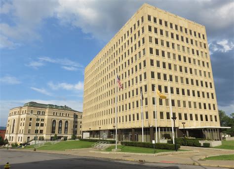 Oneida County Courthouse And Office Building Utica New Y Flickr