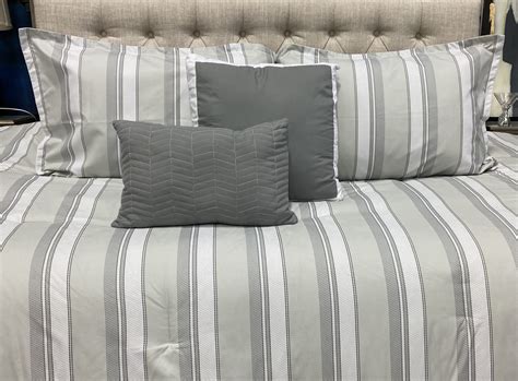 Q36 - Queen Comforter Grey with Stripes (5-piece set) | S&D Furniture Rental