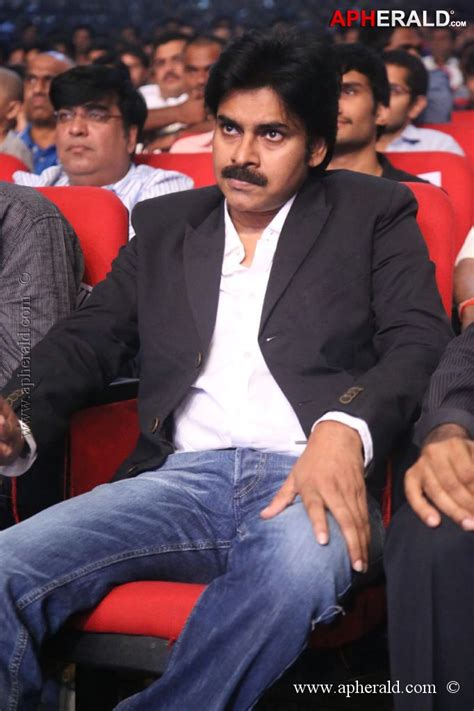 Pawan Kalyan At Attarintiki Daredi Audio