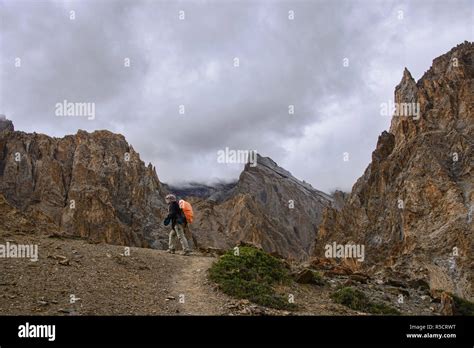 Trekking In The Zanskar Valley Ladakh India Stock Photo Alamy