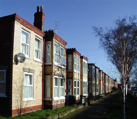 Beresford Avenue Hull Paul Glazzard Cc By Sa Geograph Britain