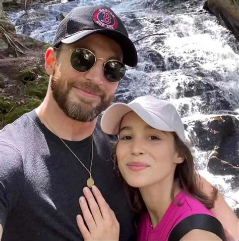 Chris Evans Se Casó En Secreto Con Su Novia Alba Baptista Caras