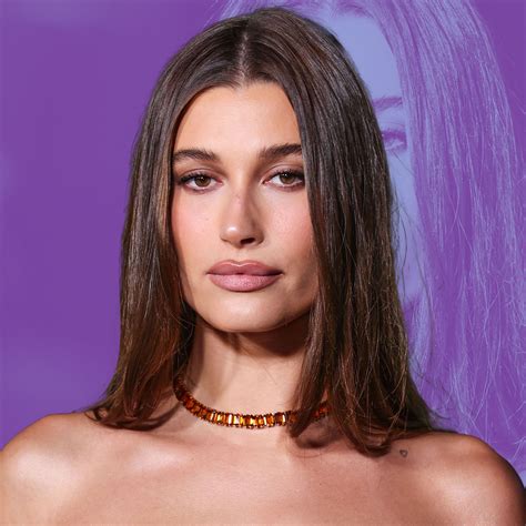 Were Obsessed With Hailey Biebers Purple Cat Eye Liner—it Makes Her Hazel Eyes Pop Shefinds