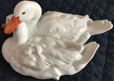 Herends Pair Of White Courting Pekin Ducks Porcelain Sculpture Hand