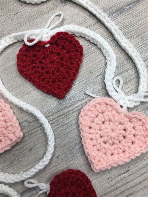 Heart Garland Crochet PATTERN Valentines Day Decorations - Etsy