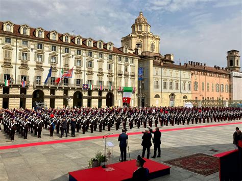 Carabinieri Giuramento Degli Allievi Carabinieri A Torino La Sicilia