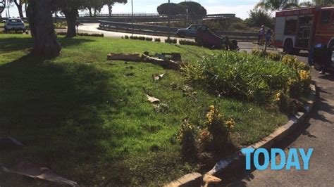 Ladispoli Travolge Ciclisti Un Morto E Quattro Feriti Foto Da Romatoday