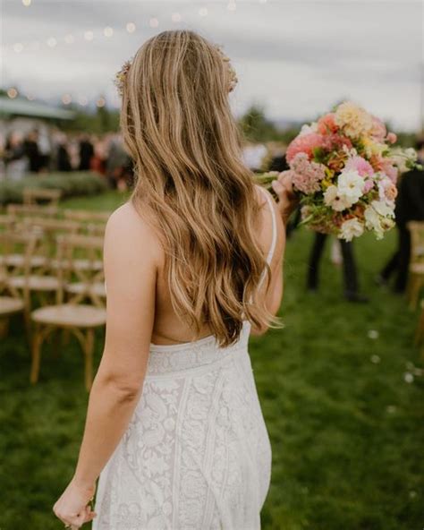 Romantic Wedding At The Orchard Hood River