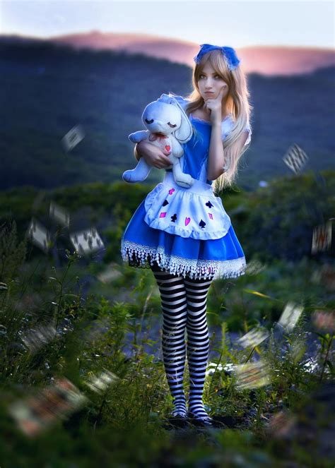 Alice In Wonderland Dark Alice In Wonderland Cosplay Alice In