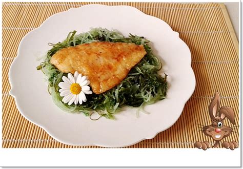 Gebratene Schollen Filets Auf Wakame Glasnudeln Salat Rezept