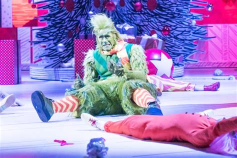 The Grinch Musical Live Stream: Time, Hulu/Peacock Streaming Info, How ...