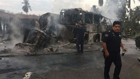 Suman 28 Muertos Por Accidente En La Autopista Siglo Xxi