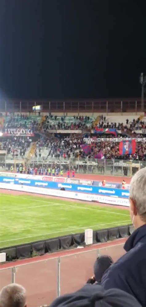 Catania I Tifosi Tornano In Curva Nord