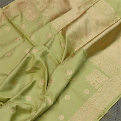 Pure Katan Silk Handwoven Banarasi Saree Banarasi Shagun