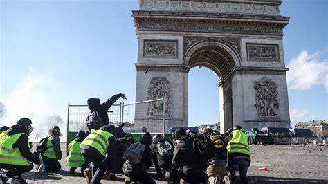 Combien A Co T La Crise Des Gilets Jaunes Paris