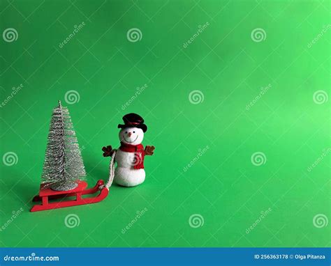 Winter Snowman with Christmas Tree on Green Screen Croma Key Stock ...