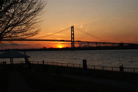 Ambassador Bridge sunset 1 by totallymessed on DeviantArt