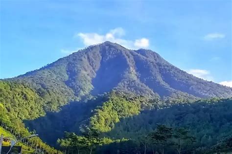 Menelusuri Jejak Misteri Pesugihan Di Gunung Kawi Fakta Atau Mitos