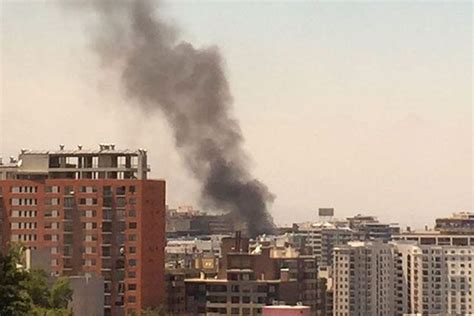 Incendio afectó a departamento en Santiago Centro - La Tercera