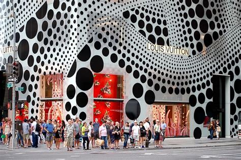 Louis Vuitton Collaborates With Artist Yayoi Kusama Manhattan